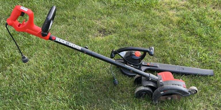 Black & Decker Edger and Leaf Blower