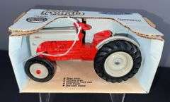 ERTL 8 N Ford Tractor