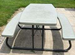 5’ Folding Picnic Table