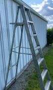 8 ft Aluminum Step Ladder