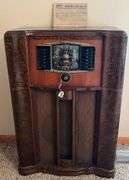 Zenith Radio Model No. 10S669
