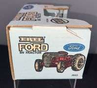 ERTL 8 N Ford Tractor