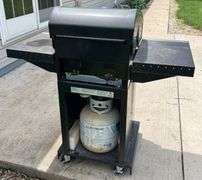 Char Broil Performance Grill with Bottle