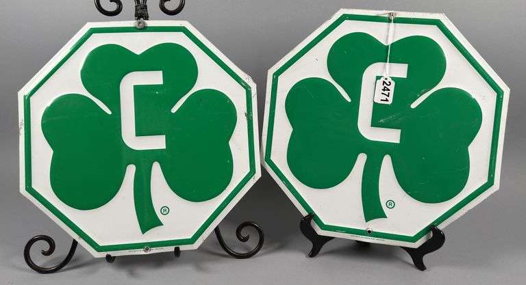 Clover Signs image