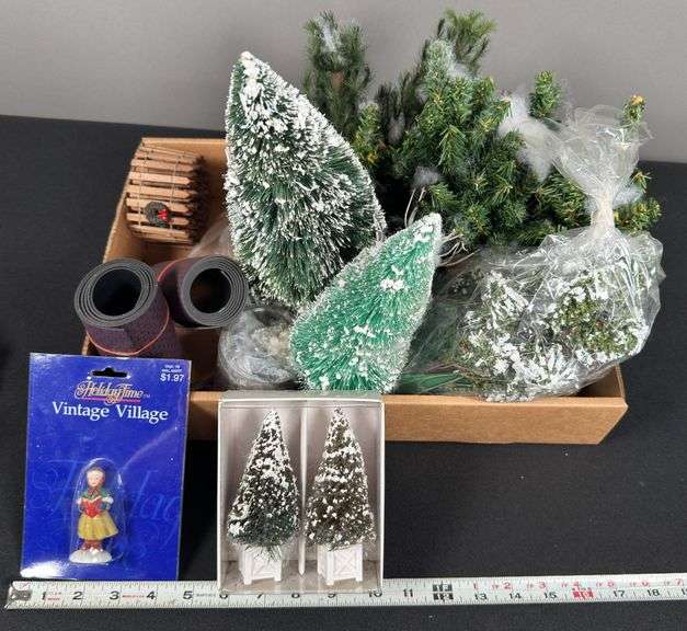 Icicle Christmas Lights & Assorted Holiday Decor