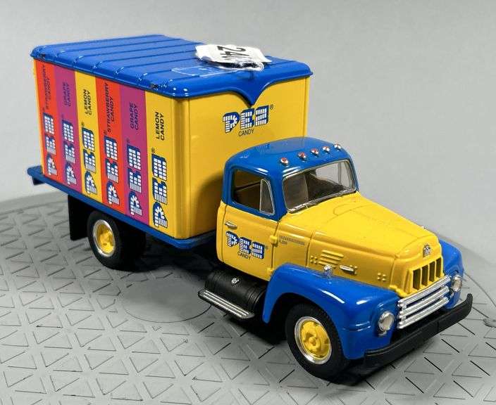 1975 International Pez Truck image