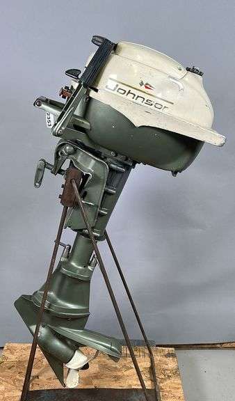Johnson JWF22C Outboard 3 HP Boat Motor image