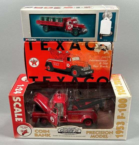Texaco Tow Trucks and Fuel Hauler image
