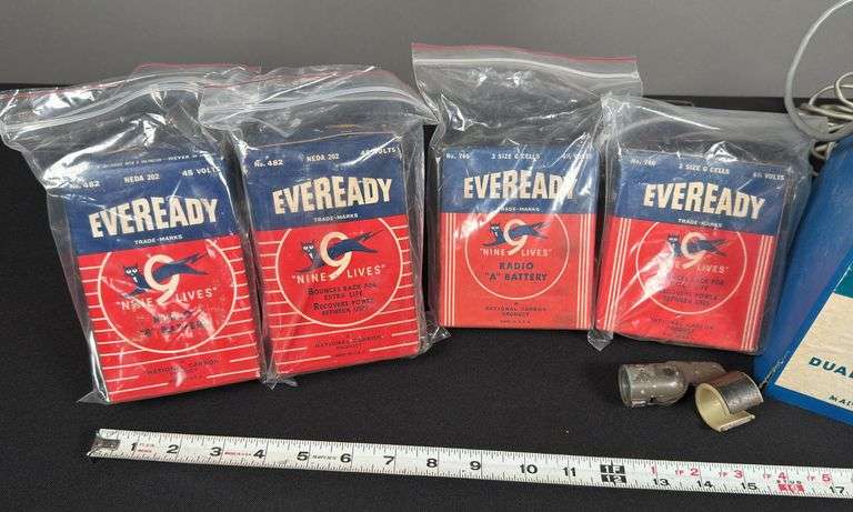 Argonne Dynamic Microphone AR-3 & Eveready Radio Batteries