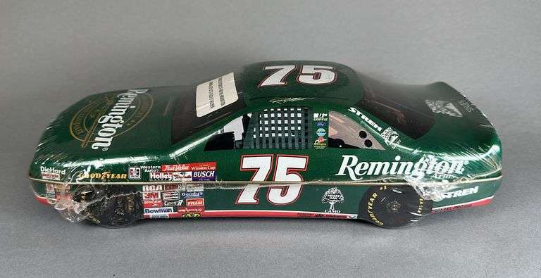 Remington Racecar Tin & 350 Rounds .22 LR image