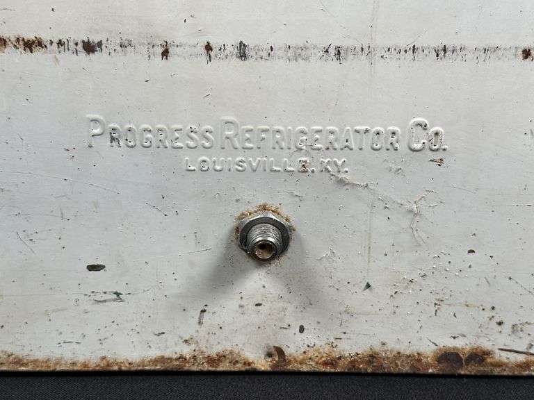 Progress Refrigerator Co. Metal 7up Cooler