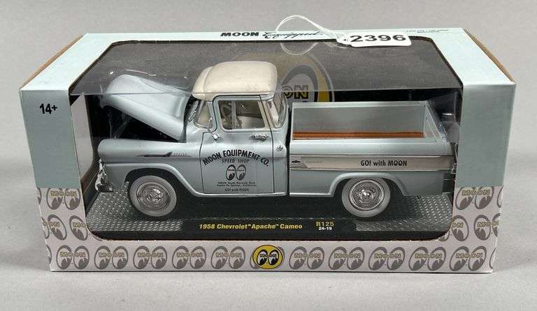 1958 Chevy Apache Cameo R125 image
