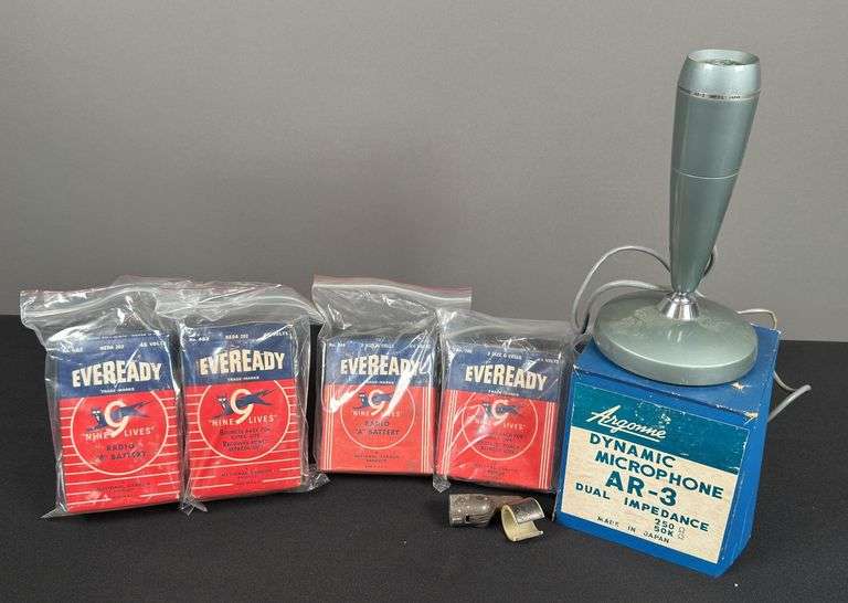 Argonne Dynamic Microphone AR-3 & Eveready Radio Batteries