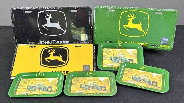 John Deere License Plates & Trays image