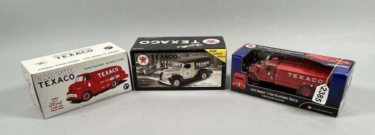 Texaco Platform, Tanker & Express Trucks image
