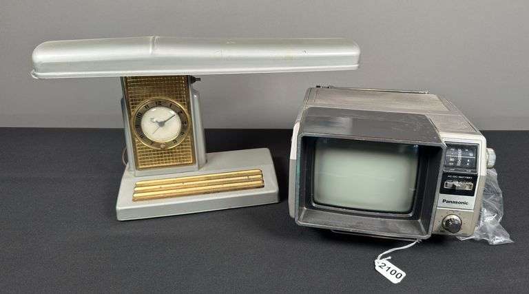 MCM Desk Lamp & Panasonic Radio TV