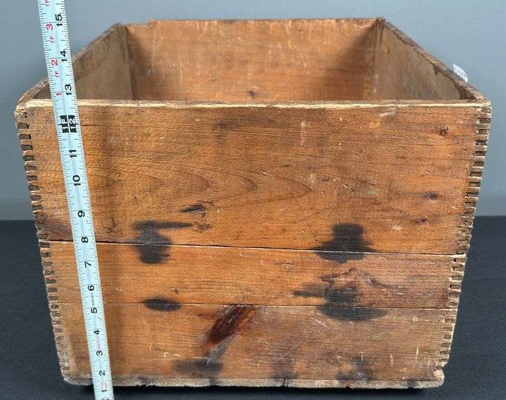 Kow-Kare Dairy Assn. Wooden Box