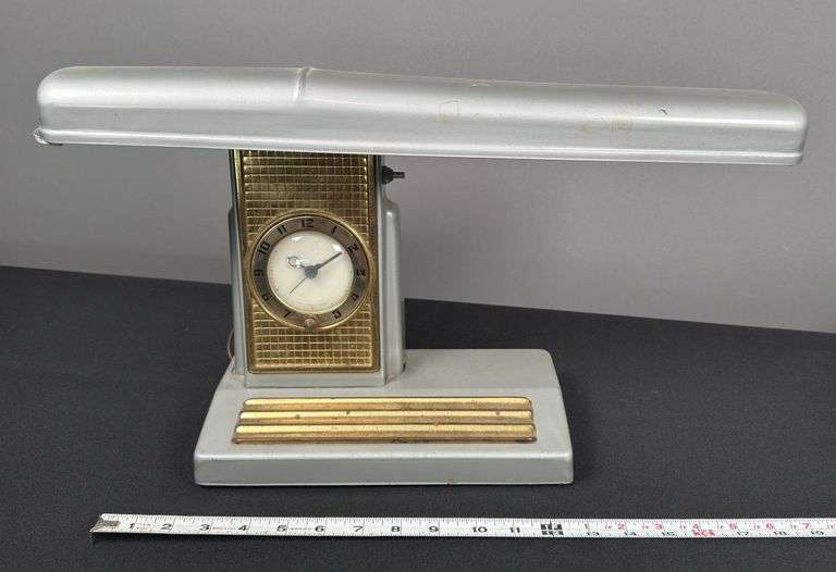 MCM Desk Lamp & Panasonic Radio TV