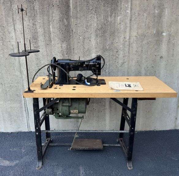 Singer 111w152 Industrial Sewing Machine & Table