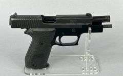 Sig Sauer  .45 ACP  P220  G306233 Sig Sauer  .45 ACP  P220  G306233