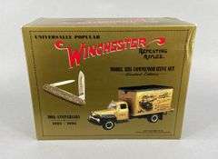 Winchester Repeating Rifles Model 1895 Commemorative Replica Truck & Pocketknife Set