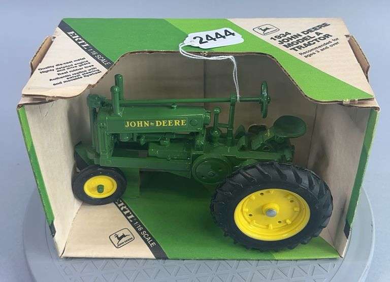 1934 John Deere Model “A” Tractor 1:16 Scale image