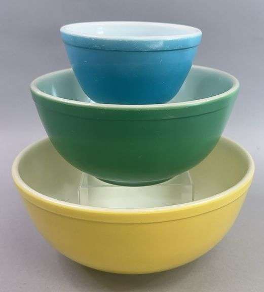 Lot Of Three Pyrex Bowls image