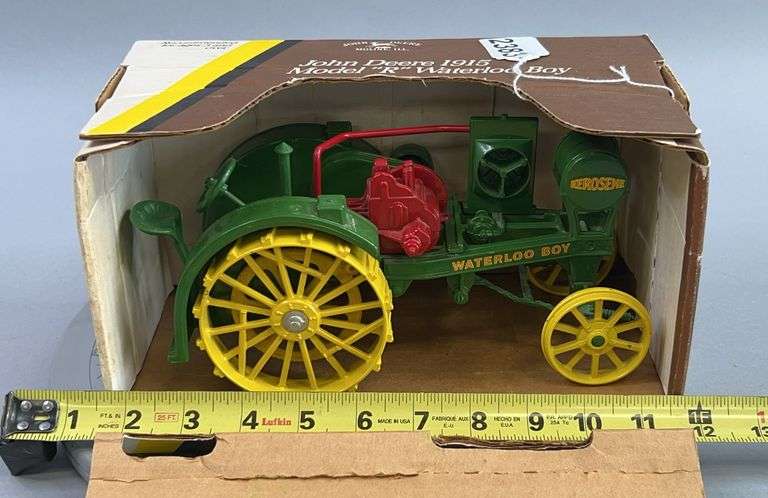 John Deere 1915 Model “R” Waterloo Boy image