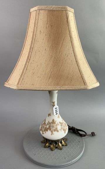 Vintage Floral Table Lamp image