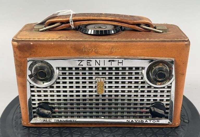 Zenith Royal 760 Navigator Radio image