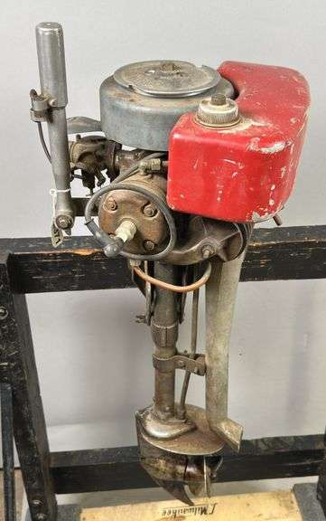 Muncie Model No. 4B39X Boat Motor image