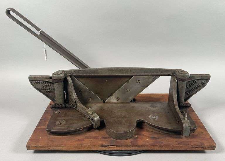 Pootatuck Corp. Shelton Conn Lion Trimmer Tobacco Cutter image