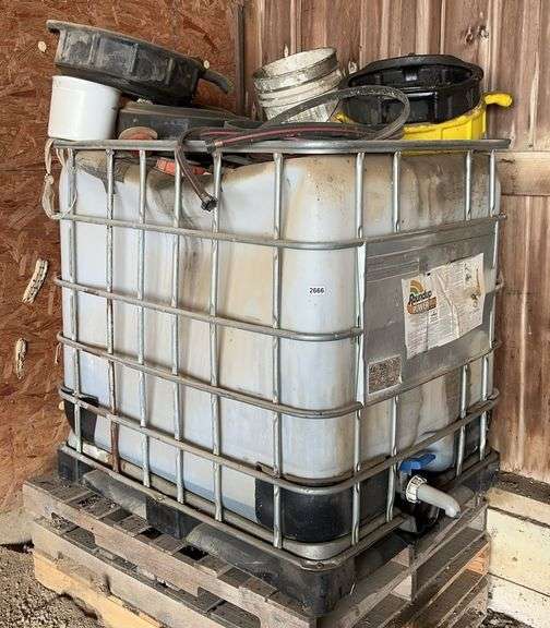 Oil Pans & Used Motor Oil Storage Tote image