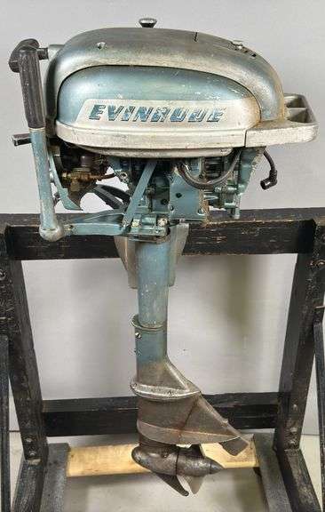 Evinrude 7 1/2 HP Boat Motor image