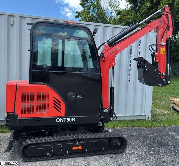 Mini Excavator QNT50R image