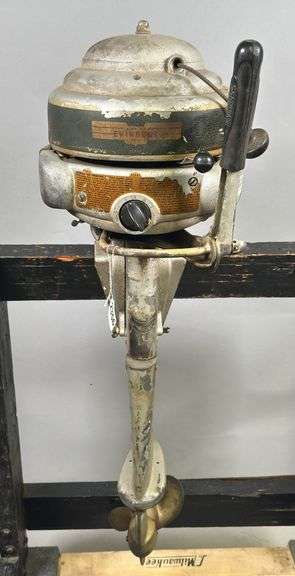 Evinrude Sportwin Boat Motor SN: 4371-19414 image