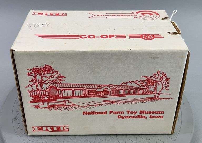 NIB CO-OP E2 Narrow Front Museum Edition Tractor image