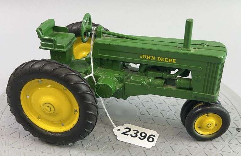 John Deere Die Cast Narrow Front Tractor image