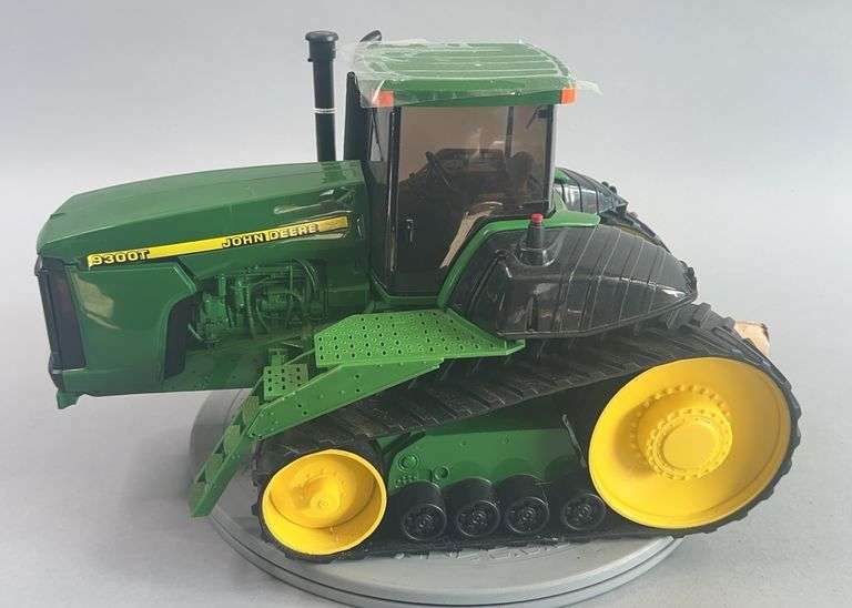John Deere 9300T Toy Tractor image