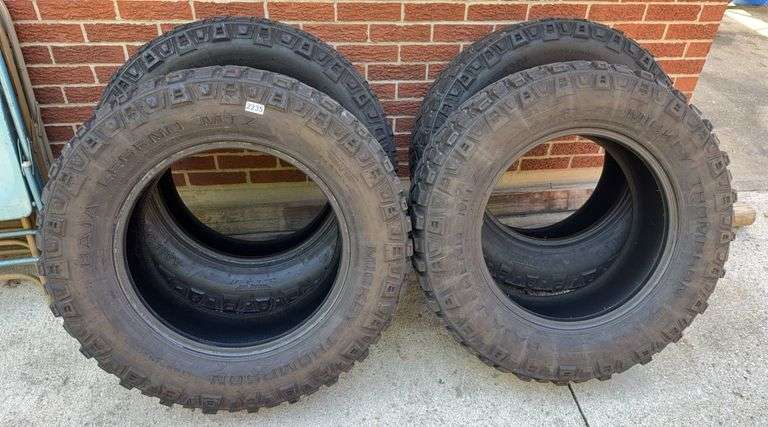 Baja Legend MTZ Mickey Thompson Truck Tires LT295/65R20 image