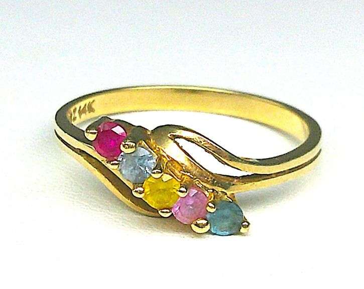 14KT Gold Ring Size 8 image