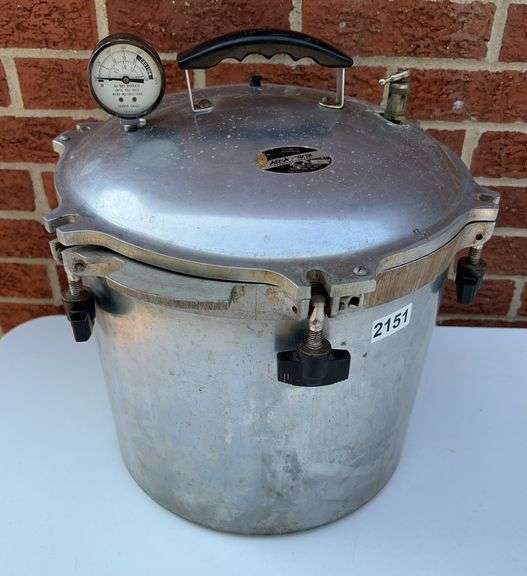 Pressure Cooker image