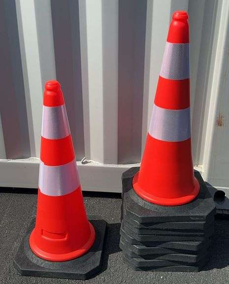 (10) Land Hero Road Cones image