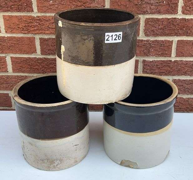 3 Two-Tone Crocks image