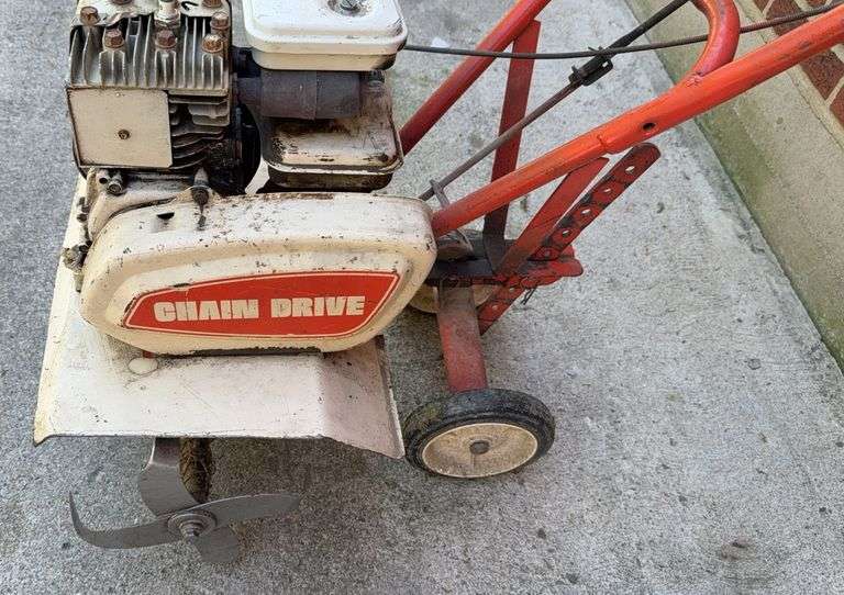 Gilson Compact Tiller With Briggs & Stratton Engine image