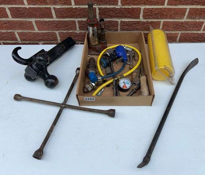 Hitch, Bottle Jack, and Misc. Automotive Accesories image