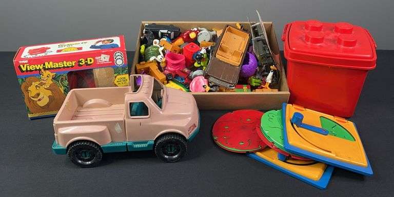 Viewfinders and Children's Toys image