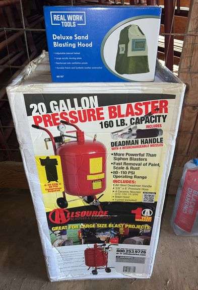 20 Gallon Pressure Blaster & Deluxe Sand Blasting Hood image