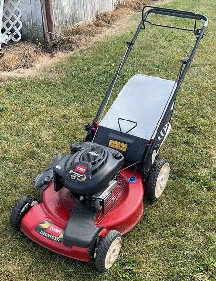 Toro Recycler Self Propelled Mower and Bagger image