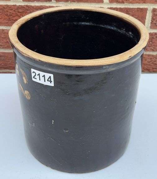 2 Gallon Brown Crock image